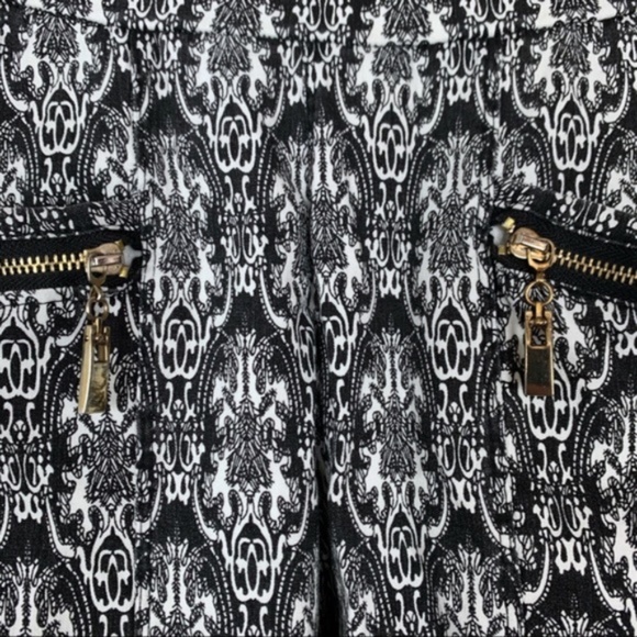 ST women's black and white jean leggings, size small - Picture 3 of 7